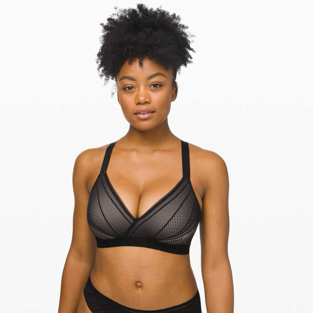 LULULEMON Awake To Lace Bra in Black / Barely Beige